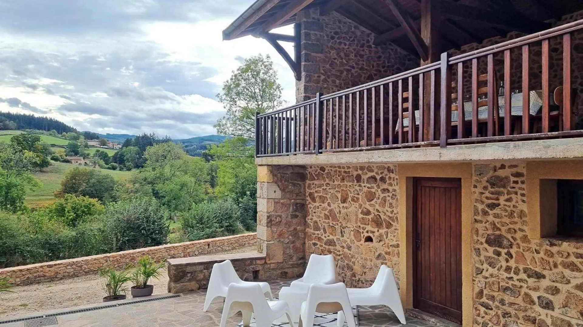 Gites Champetres Renoves Avec Terrasse, Jardin, Et Activites Pour Familles Et Amis - Fr-1-496-304 Belmont-de-la-Loire