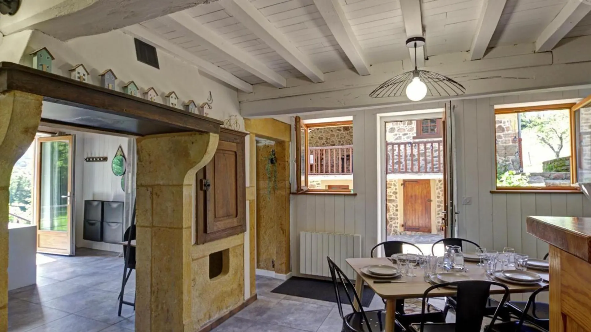 Gites Champetres Renoves Avec Terrasse, Jardin, Et Activites Pour Familles Et Amis - Fr-1-496-304 Belmont-de-la-Loire 0*,