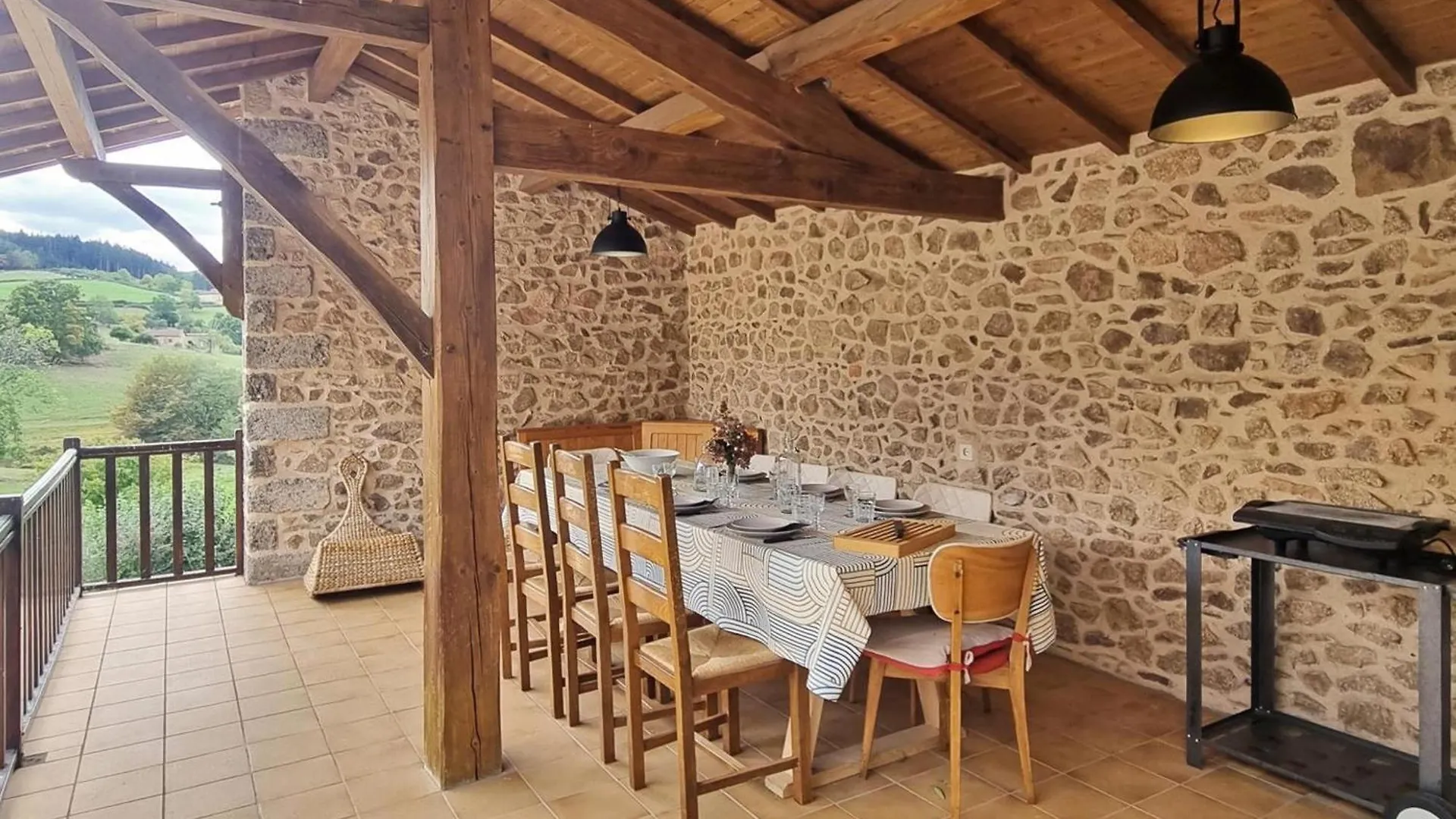 Gites Champetres Renoves Avec Terrasse, Jardin, Et Activites Pour Familles Et Amis - Fr-1-496-304 Belmont-de-la-Loire Holiday home