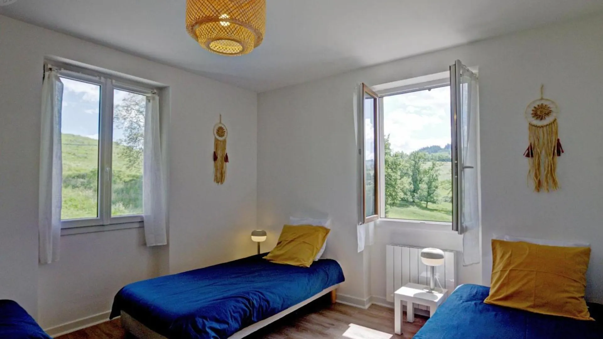 Gites Champetres Renoves Avec Terrasse, Jardin, Et Activites Pour Familles Et Amis - Fr-1-496-304 Belmont-de-la-Loire